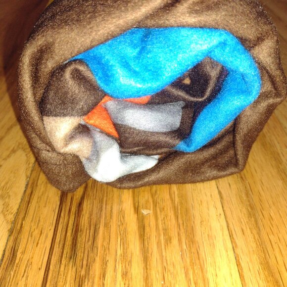 New with Tags M & Ms Fleece Blanket - Picture 4 of 8